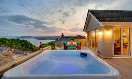4 Bed in Polruan