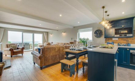 4 Bed in Polruan 8