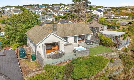 4 Bed in Polruan 8