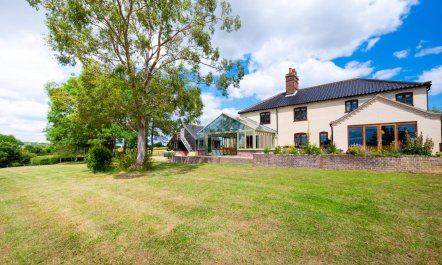 4 Bed in Spexhall 5