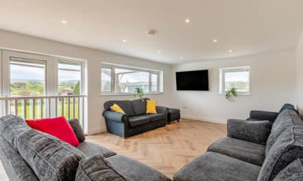 6 Bed in Trull 3