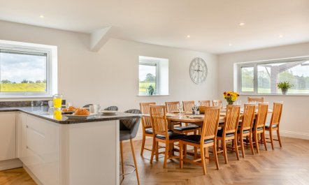 6 Bed in Trull 4