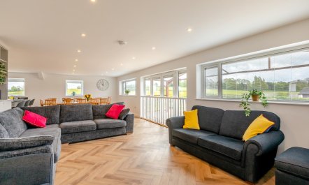 6 Bed in Trull 2