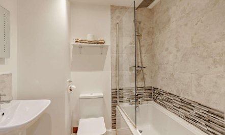 1 Bed in Badgworth 9