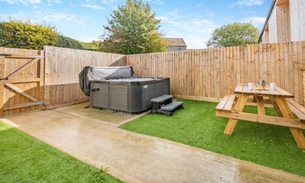 4 Bed in Little Rissington 1