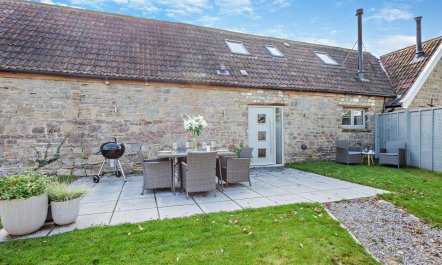2 Bed in Badgworth 1