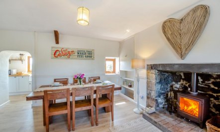 3 Bed in Bryncroes 5