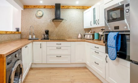 3 Bed in Cardiff 8