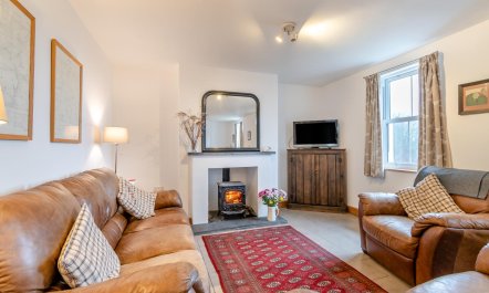 3 Bed in Tufton 1