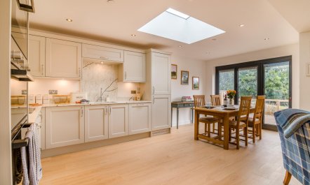 2 Bed in Llanellen 3