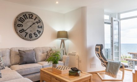 2 Bed in Port Isaac 9