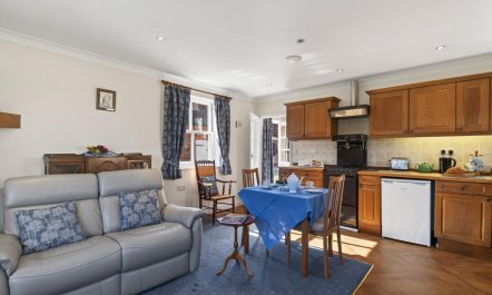 1 Bed in Kirkby Green 5