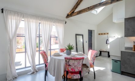 1 Bed in Gembling 9