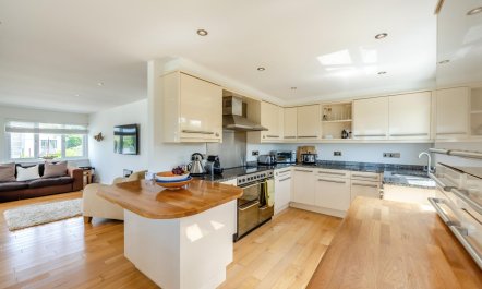 4 Bed in Croyde 1