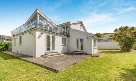 4 Bed in Croyde 9
