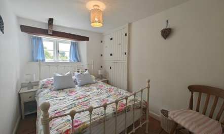2 Bed in Kingston 8