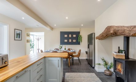 4 Bed in Weare Giffard 1