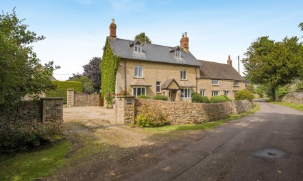 5 Bed in Long Compton