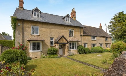 5 Bed in Long Compton