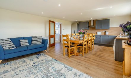 4 Bed in Longforgan 6