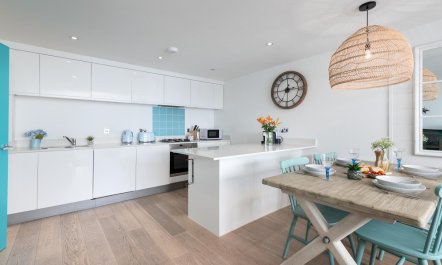 2 Bed in Fistral 4
