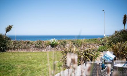 2 Bed in Fistral 1