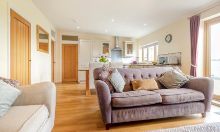 2 Bed in Dalwood 4