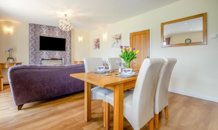 2 Bed in Dalwood 7