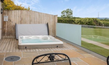2 Bed in Dalwood 1