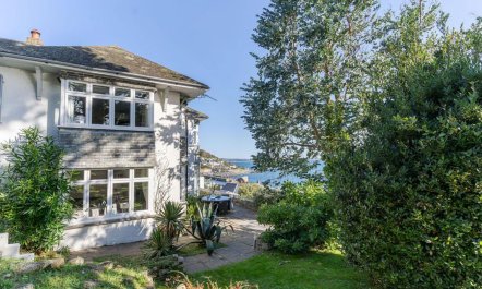 4 Bed in Mousehole 3