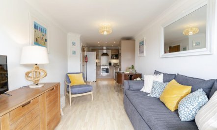 1 Bed in Watergate Bay 5