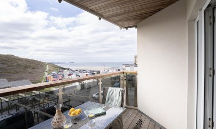 1 Bed in Watergate Bay 2