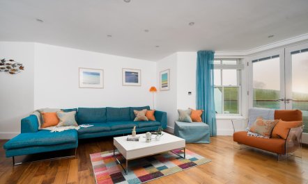 2 Bed in Watergate Bay 1