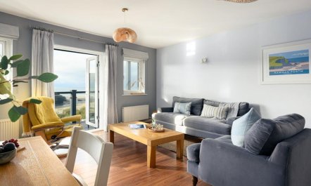 2 Bed in Mawgan Porth 2