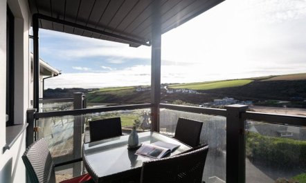 2 Bed in Mawgan Porth 9