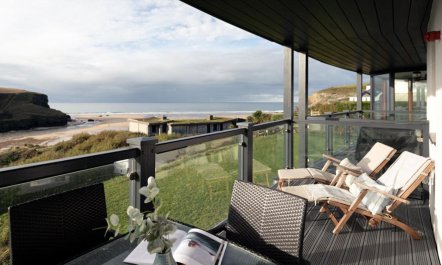 2 Bed in Mawgan Porth 1