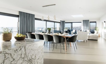 5 Bed in Widemouth Bay 1
