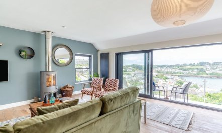 4 Bed in Polruan 2