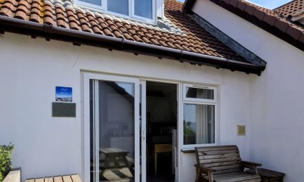 2 Bed in Weymouth 1