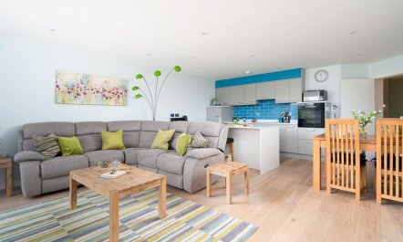 2 Bed in Porth 2