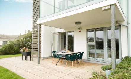 2 Bed in Porth 3