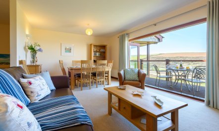 3 Bed in Mawgan Porth 4