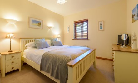3 Bed in Mawgan Porth 9