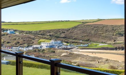 3 Bed in Mawgan Porth 5