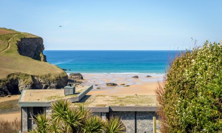 3 Bed in Mawgan Porth 1