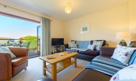 3 Bed in Mawgan Porth 3