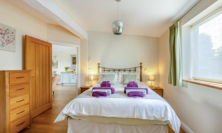 1 Bed in Dalwood 7