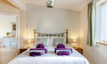 1 Bed in Dalwood 8