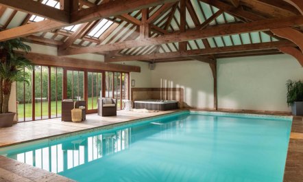 5 Bed in Holywell Bay 1