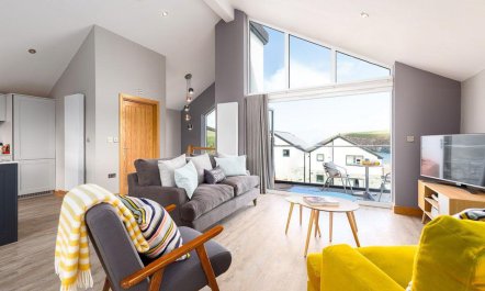 2 Bed in Mawgan Porth 6